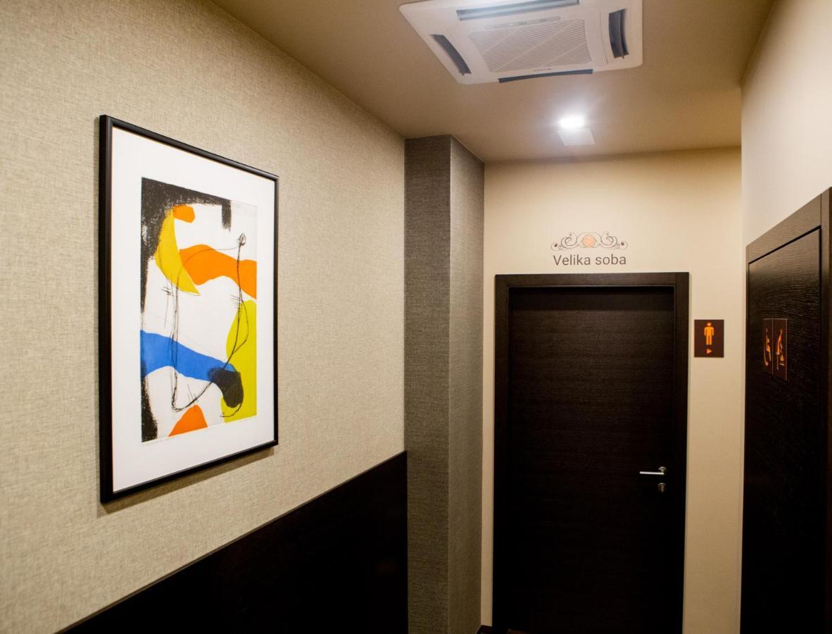Hotel Pomaranca พทุย ภายนอก รูปภาพ