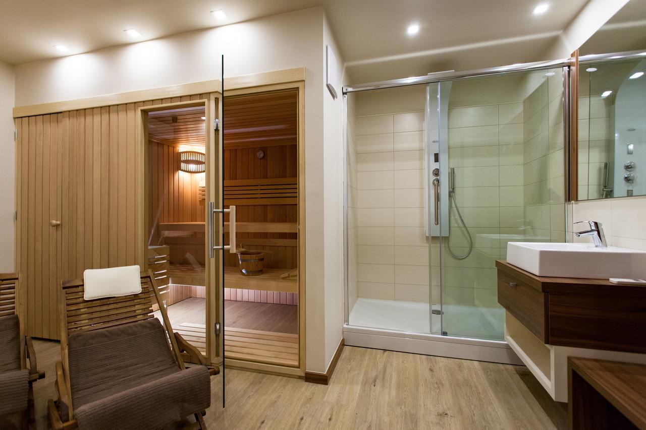 Hotel Pomaranca พทุย ภายนอก รูปภาพ